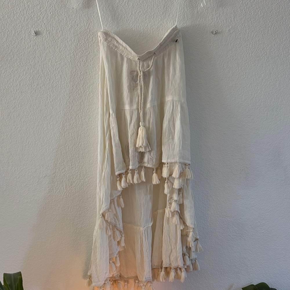 NWT Z&L Elegant Cream high/Low Tassel Skirt